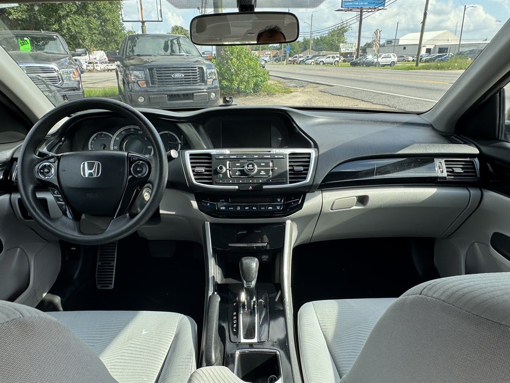2017 Honda Accord LX photo