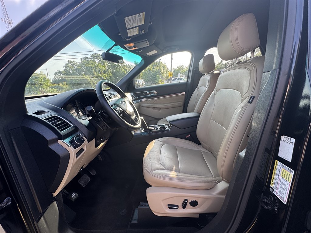 2017 Ford Explorer Limited photo