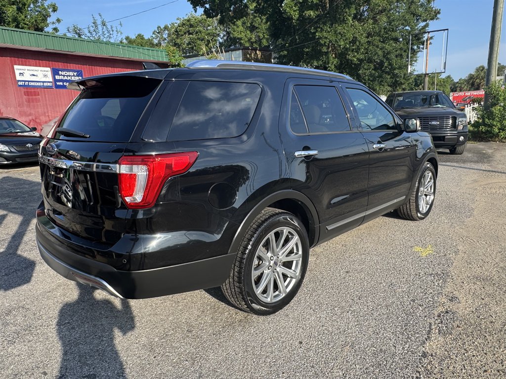 2017 Ford Explorer Limited photo