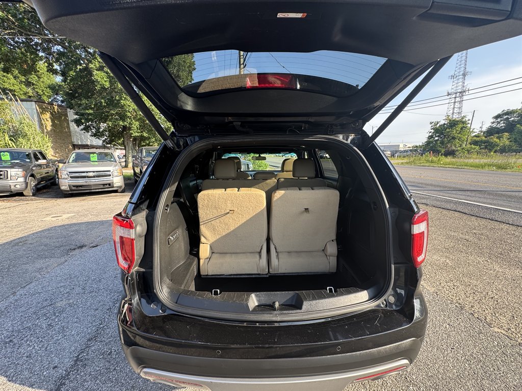 2017 Ford Explorer Limited photo