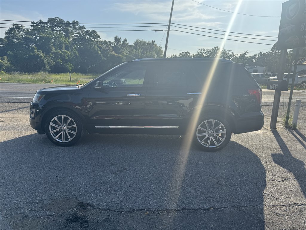 2017 Ford Explorer Limited photo