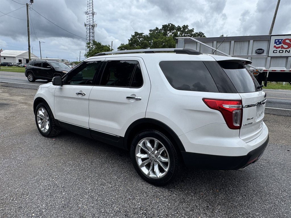 2014 Ford Explorer - $12,995