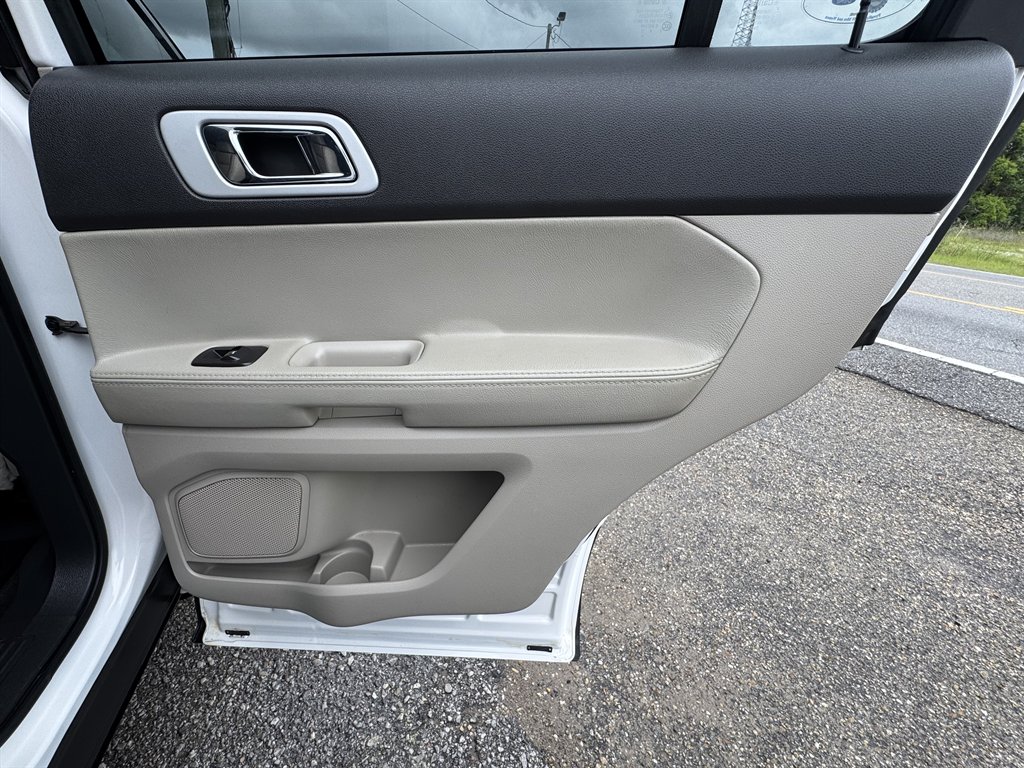 2014 Ford Explorer - $12,995
