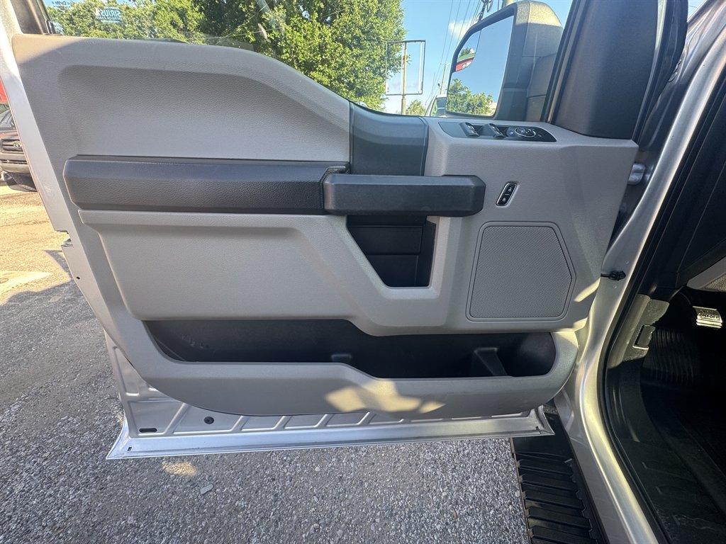 2015 Ford F-150 - $14,995