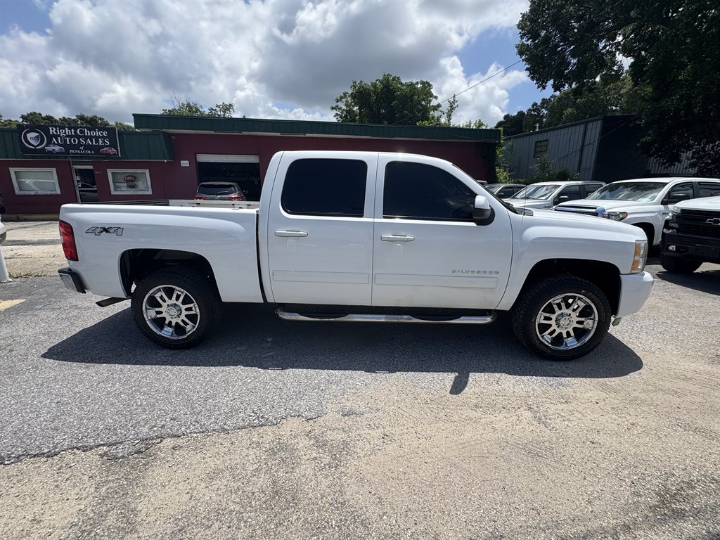 2013 Chevrolet Silverado - $12,995