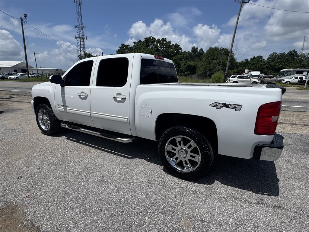 2013 Chevrolet Silverado - $12,995