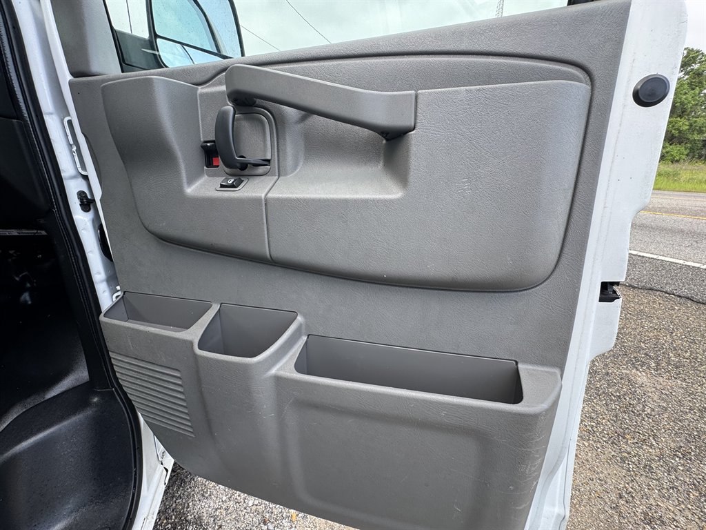 2017 Chevrolet Express - $14,995