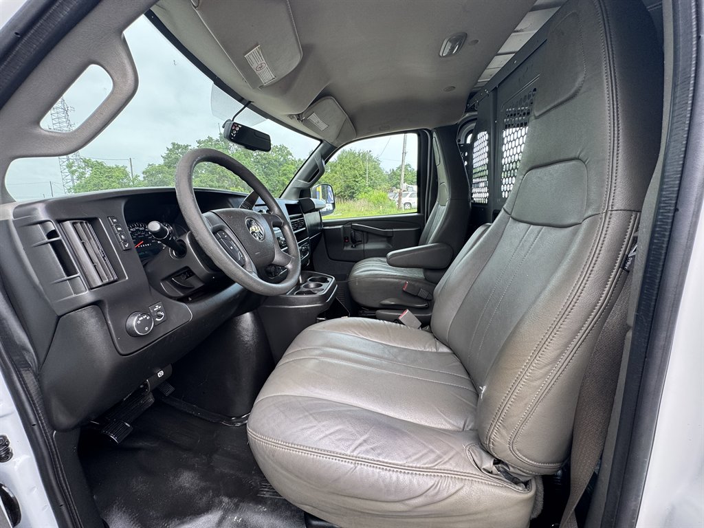 2017 Chevrolet Express - $14,995