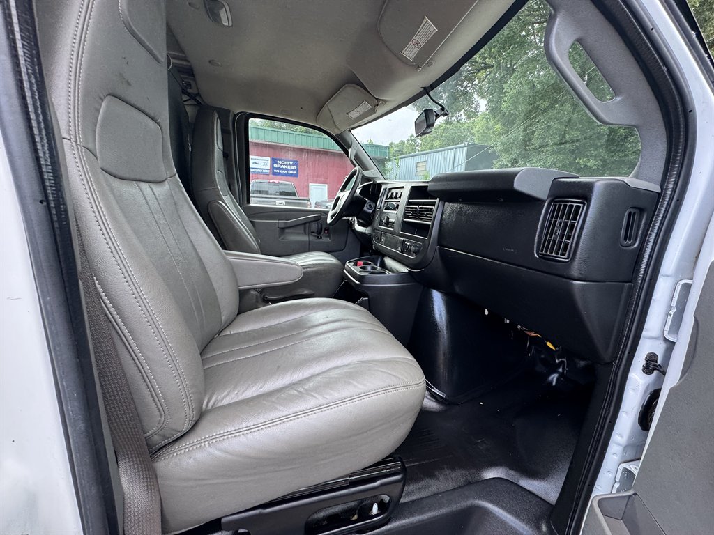 2017 Chevrolet Express - $14,995