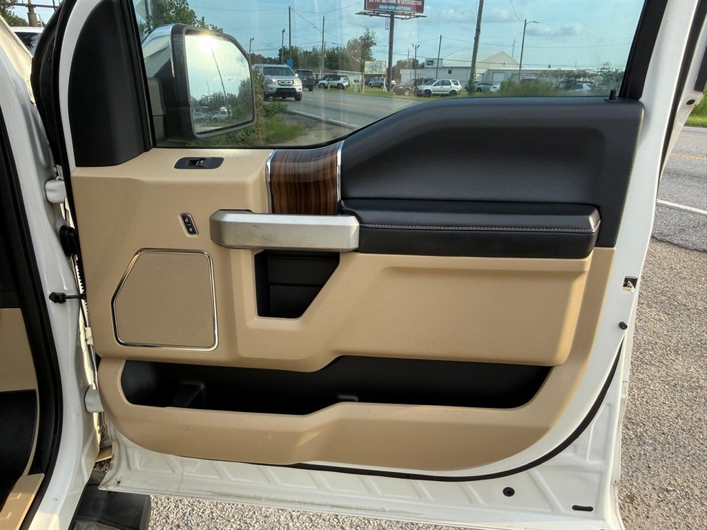 2015 Ford F-150 - $17,995