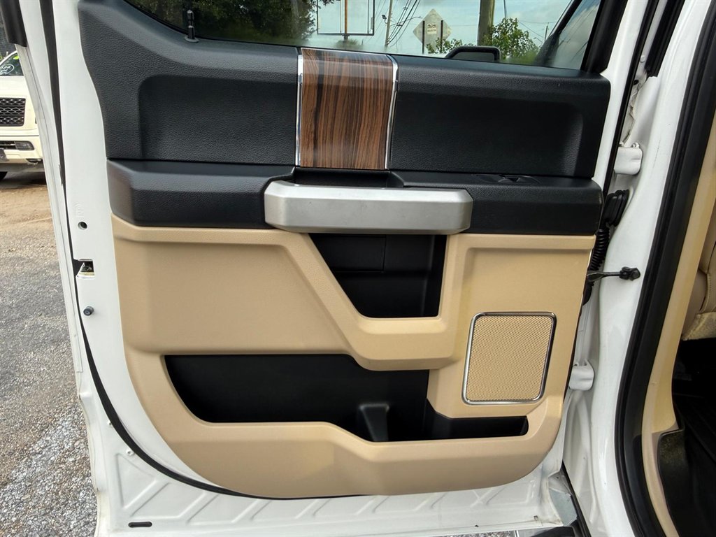 2015 Ford F-150 - $17,995