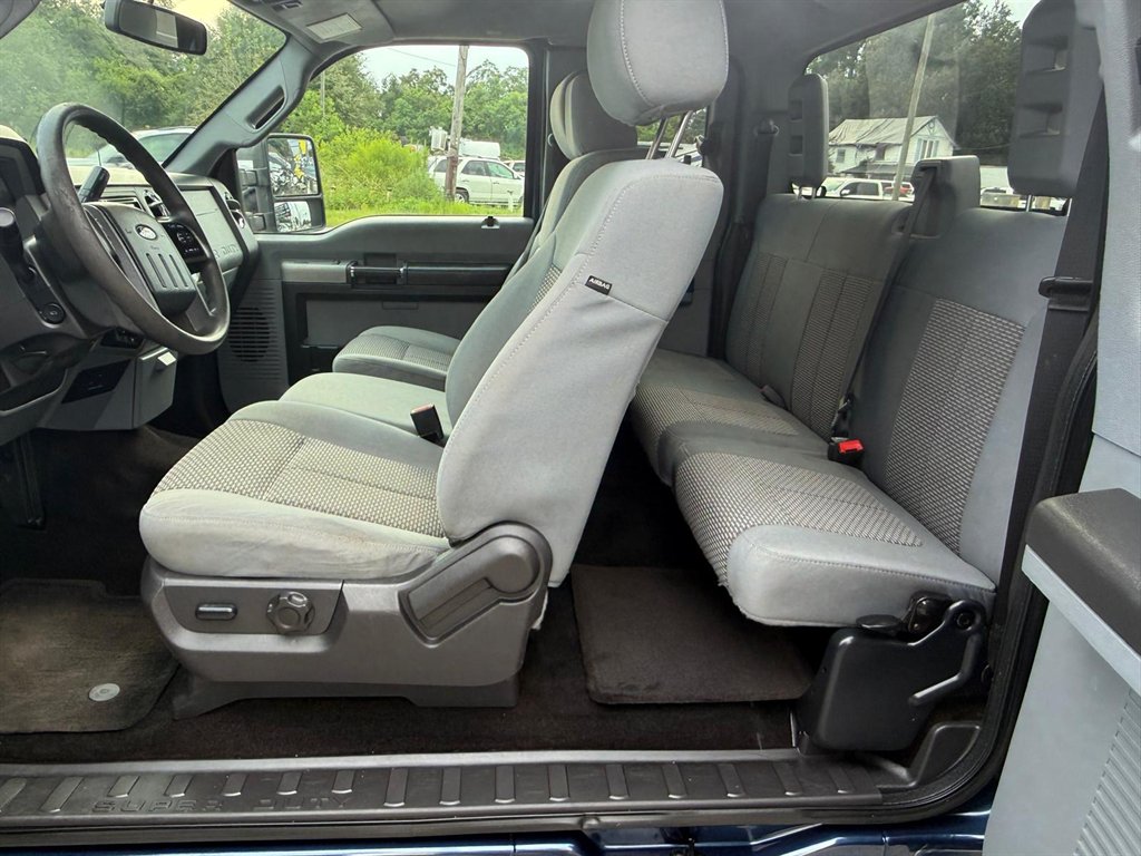 2015 Ford F-250 - $19,995