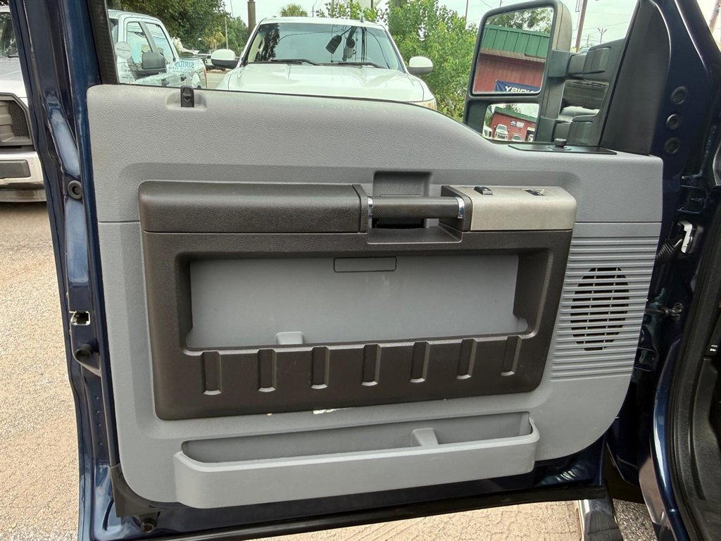 2015 Ford F-250 - $19,995