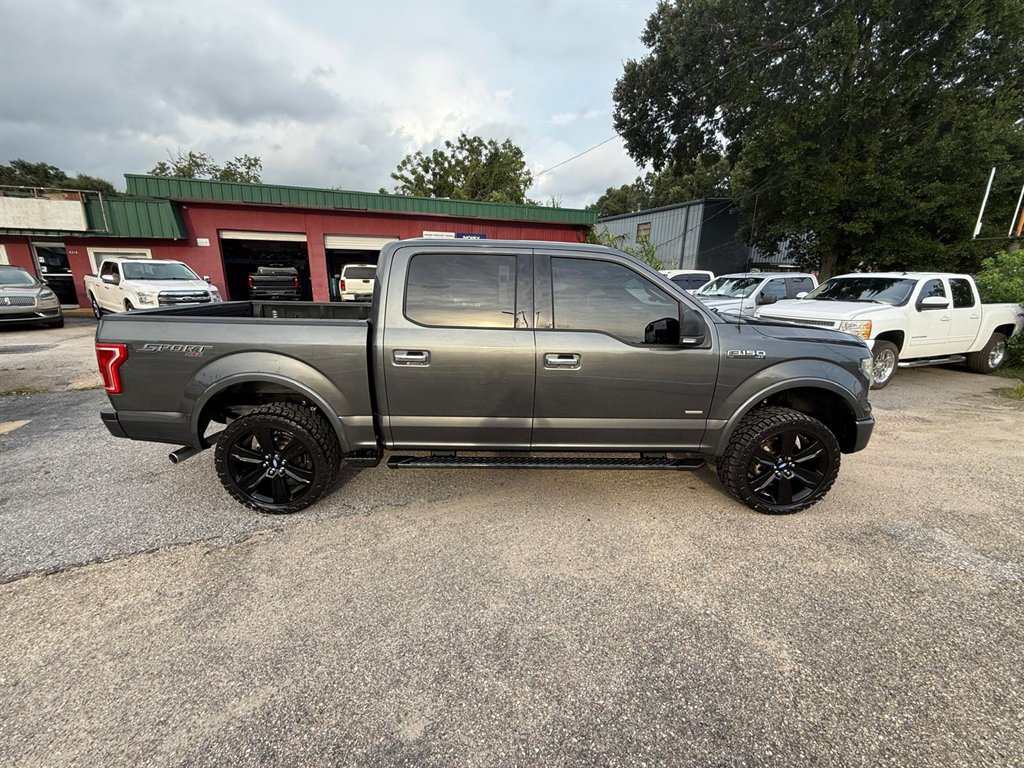2016 Ford F-150 - $19,995