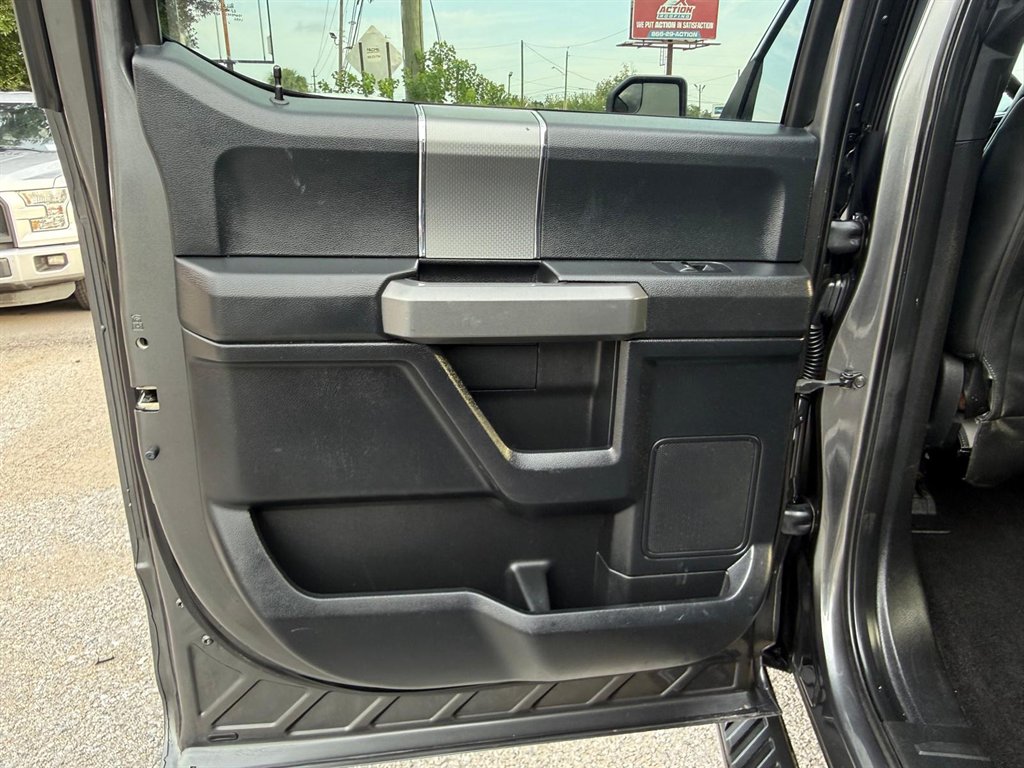 2016 Ford F-150 - $19,995