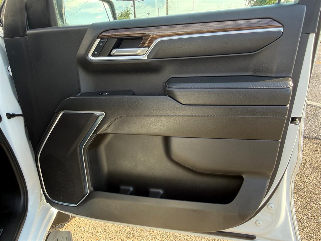 2023 Chevrolet Silverado - $22,995