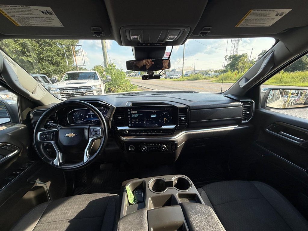 2023 Chevrolet Silverado - $22,995