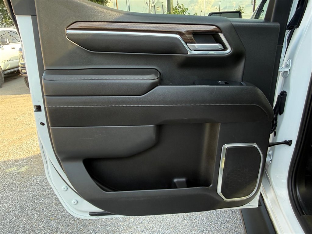2023 Chevrolet Silverado - $22,995