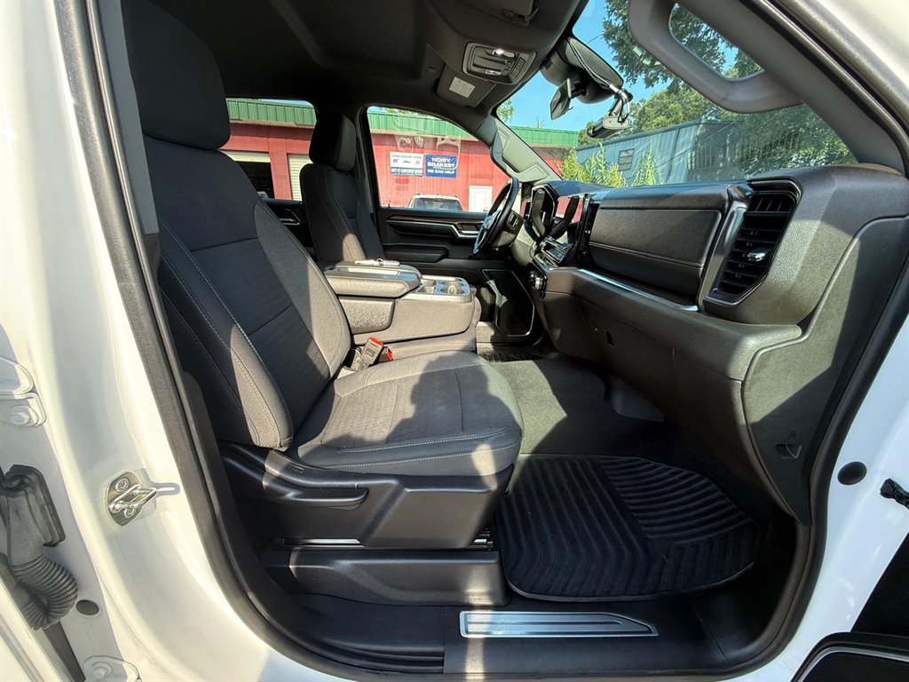 2023 Chevrolet Silverado - $22,995