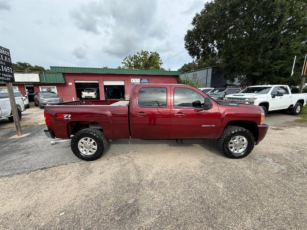 2013 Chevrolet Silverado - $22,995