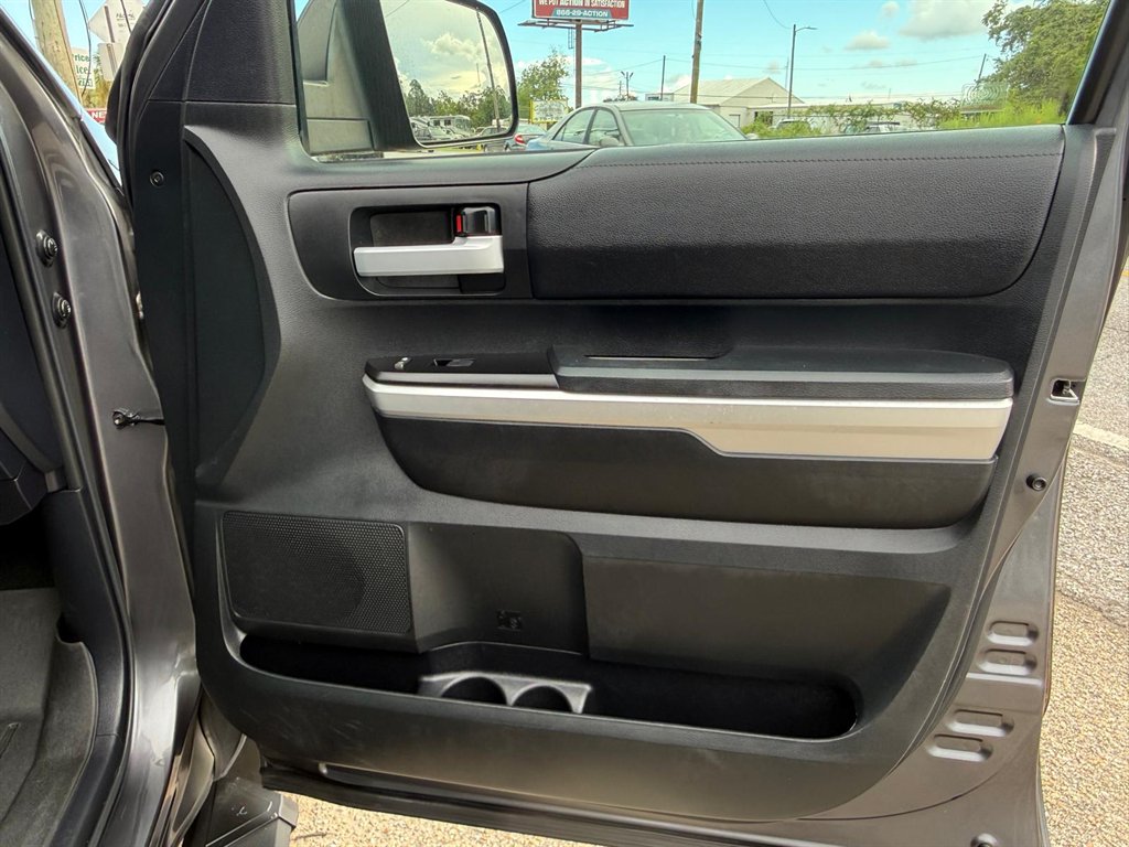 2017 Toyota Tundra - $13,995