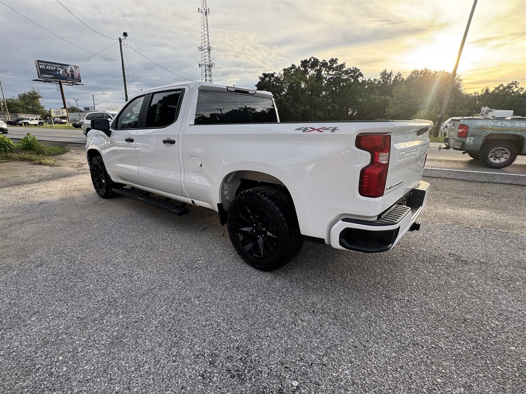 2019 Chevrolet Silverado - $21,995