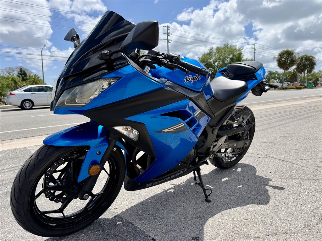 2017 Kawasaki Ninja 300 - $4,300