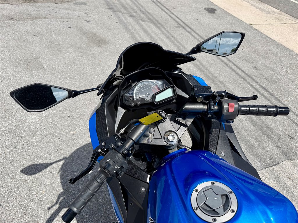 2017 Kawasaki Ninja 300 - $4,300
