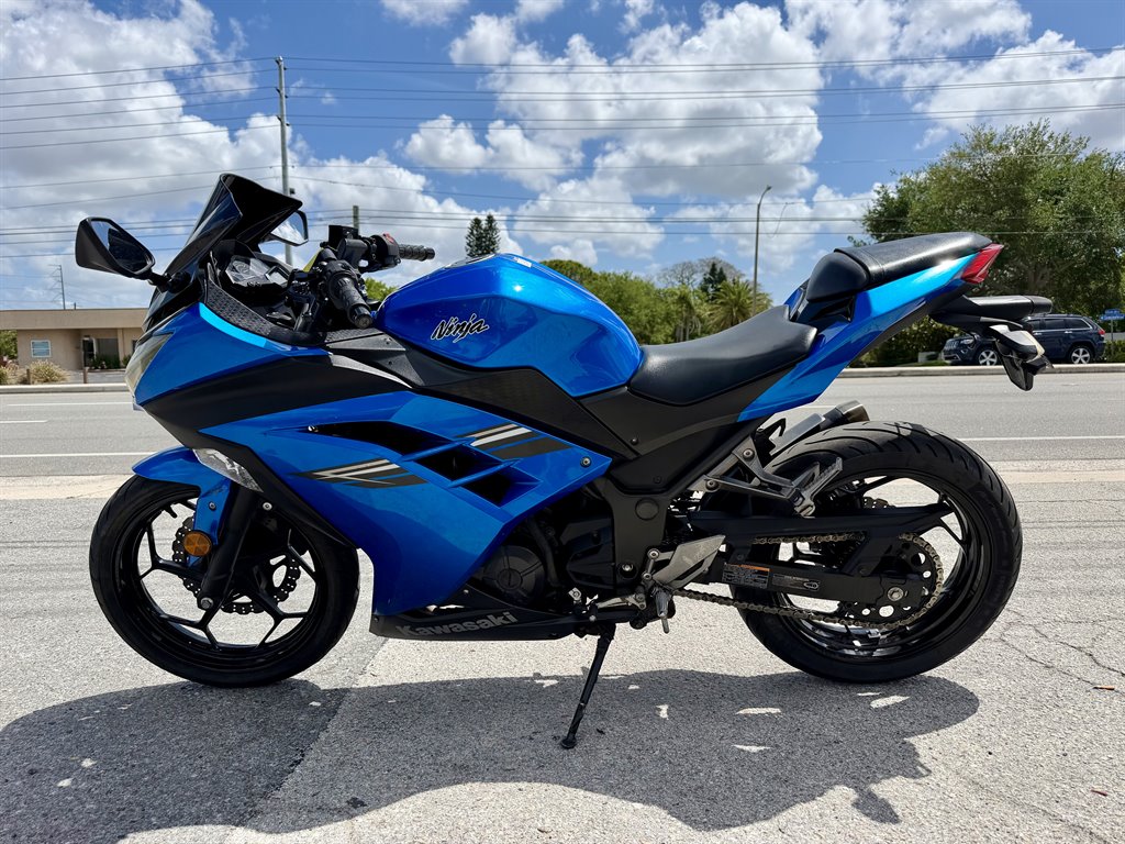 2017 Kawasaki Ninja 300 - $4,300