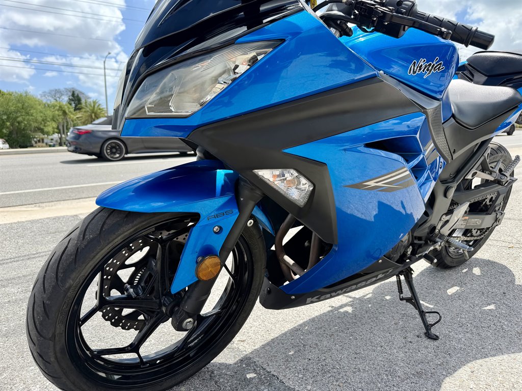 2017 Kawasaki Ninja 300 - $4,300