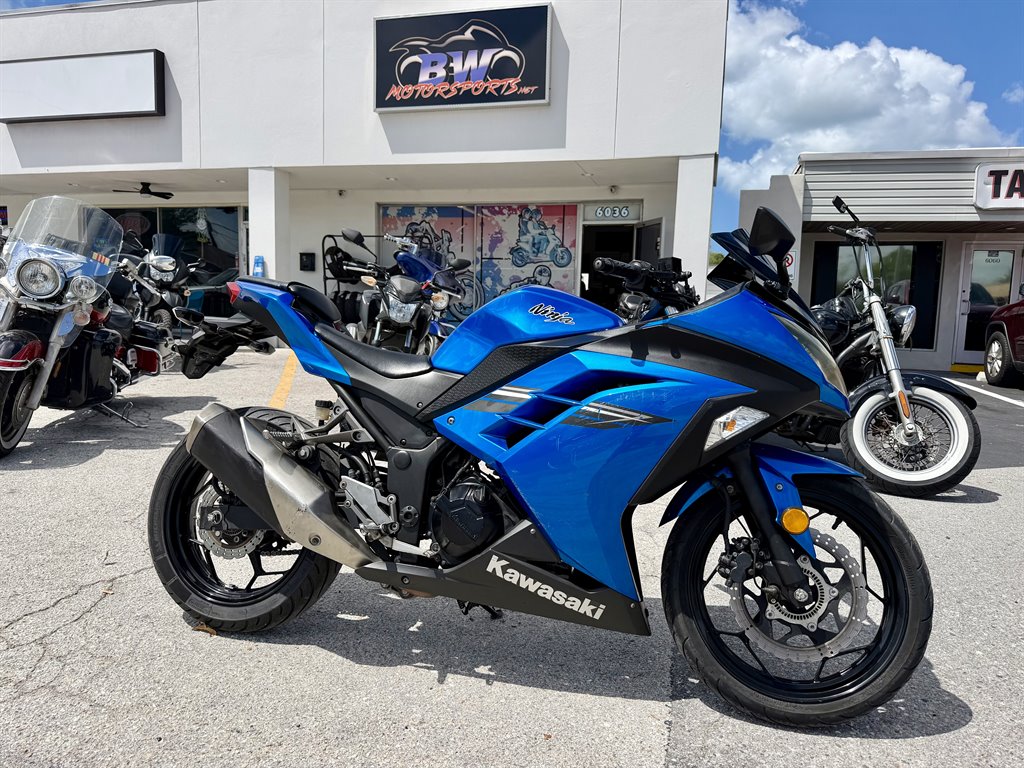 2017 Kawasaki Ninja 300 - $4,300