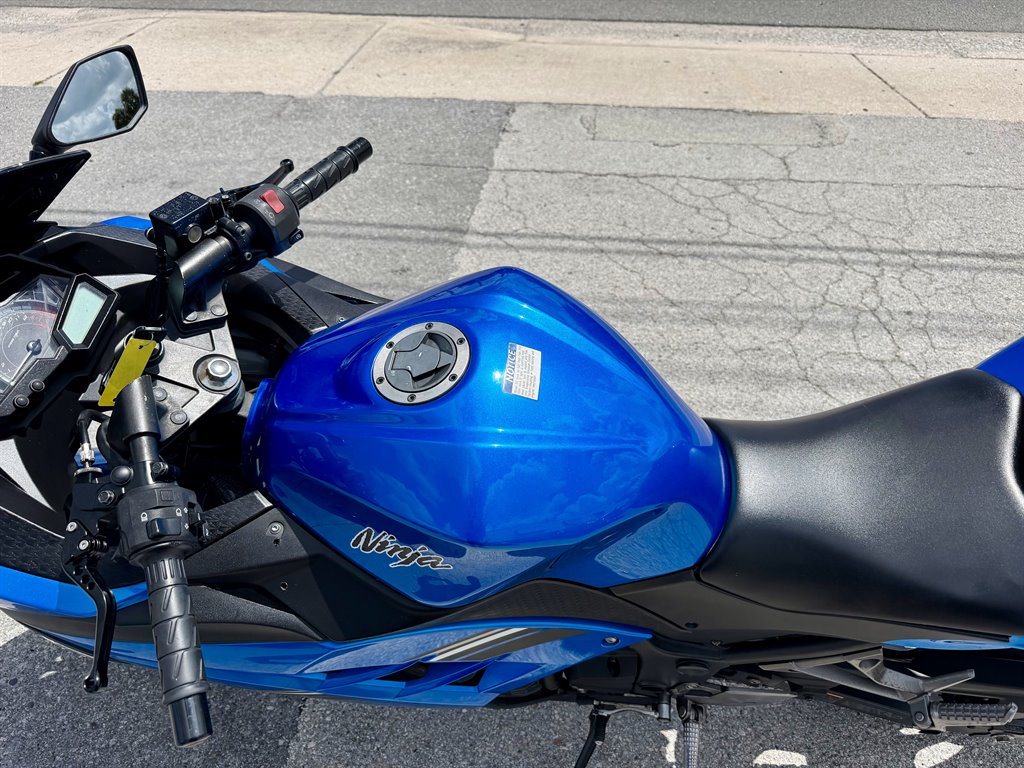 2017 Kawasaki Ninja 300 - $4,300