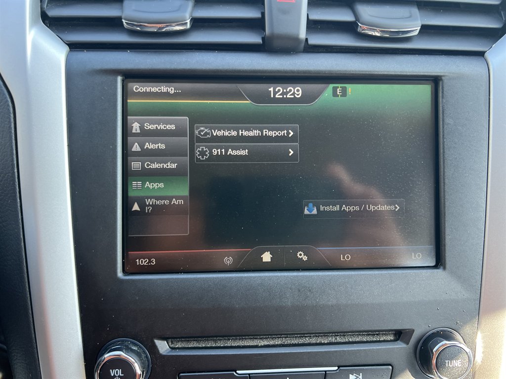 2016 Ford Fusion SE photo