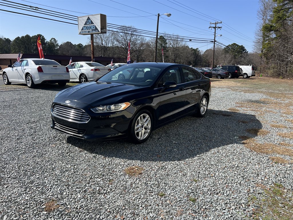 2016 Ford Fusion SE photo