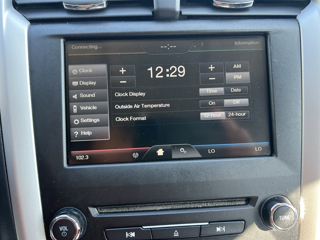 2016 Ford Fusion SE photo