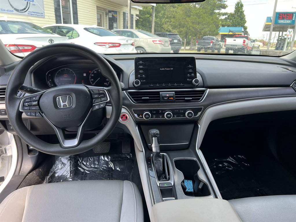2020 Honda Accord - $17,500
