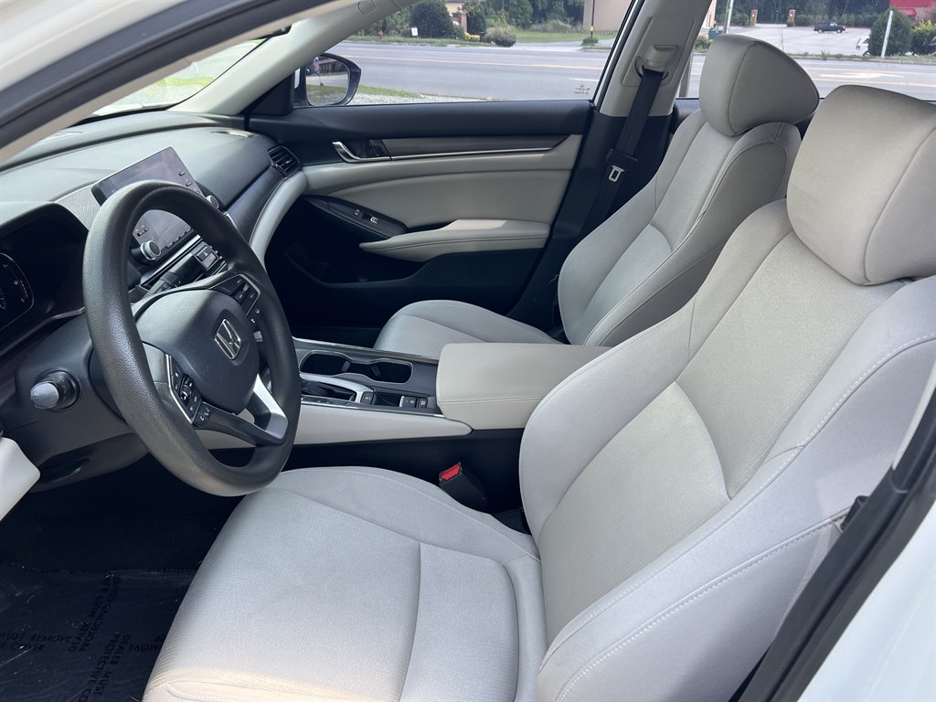 2020 Honda Accord - $17,500