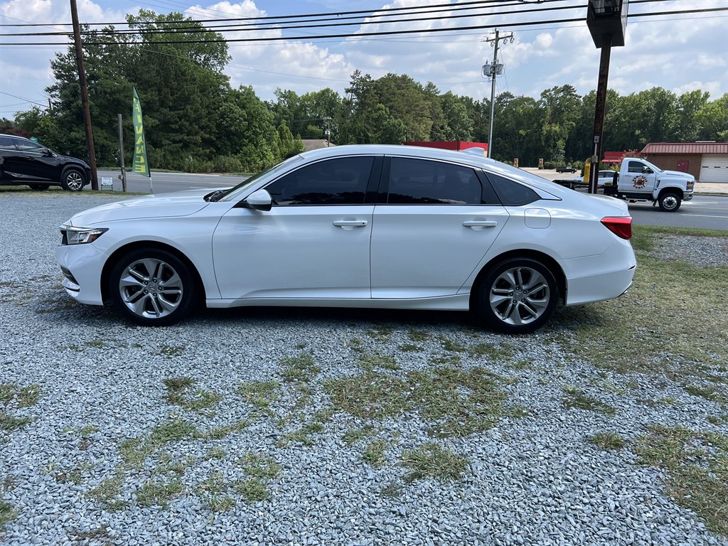 2020 Honda Accord - $17,500