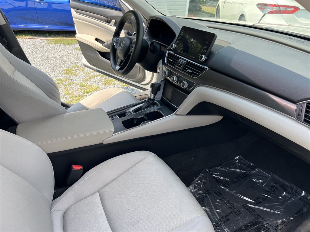 2020 Honda Accord - $17,500