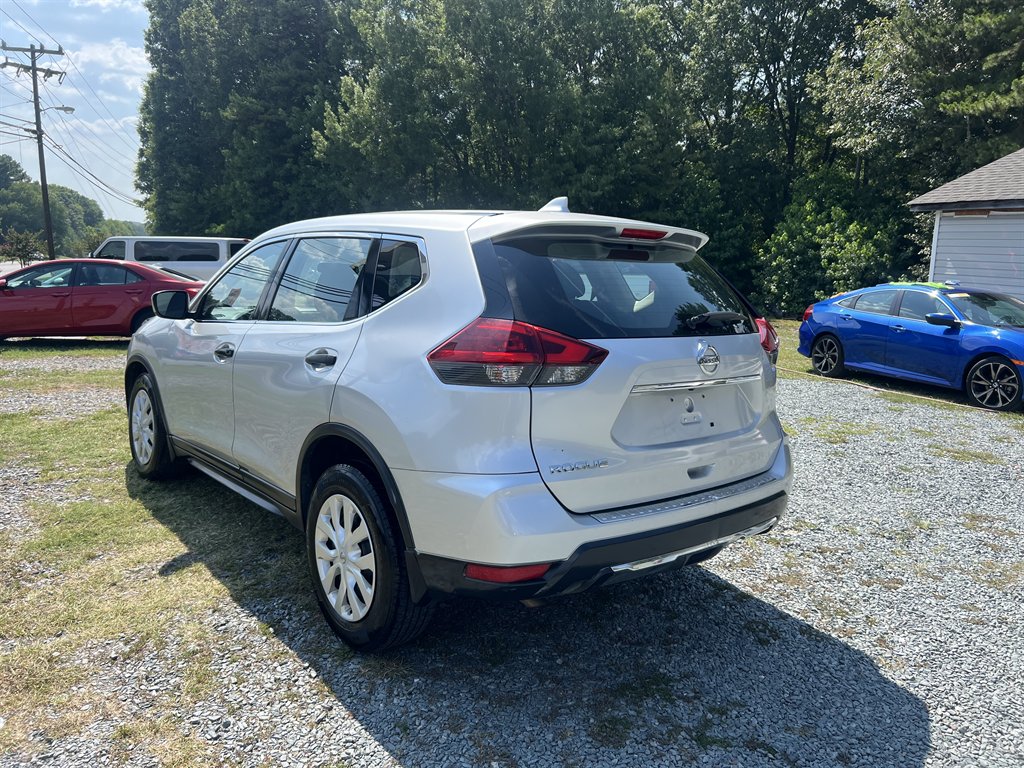 2018 Nissan Rogue - $9,427
