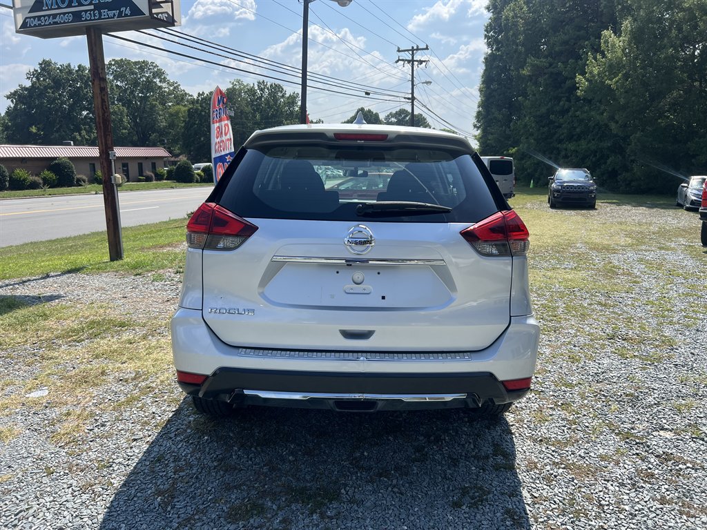 2018 Nissan Rogue - $9,427