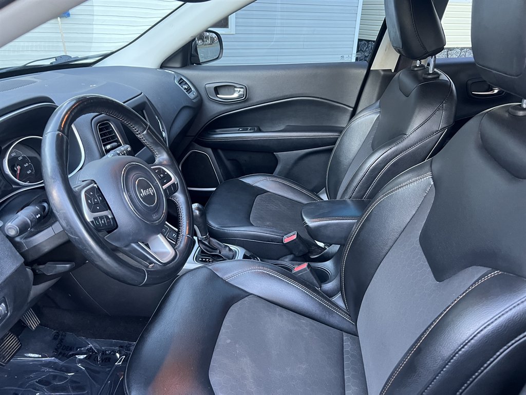 2019 Jeep Compass - $10,999