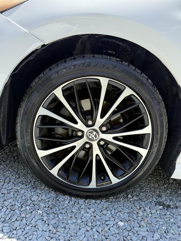 2020 Toyota Camry - $19,999
