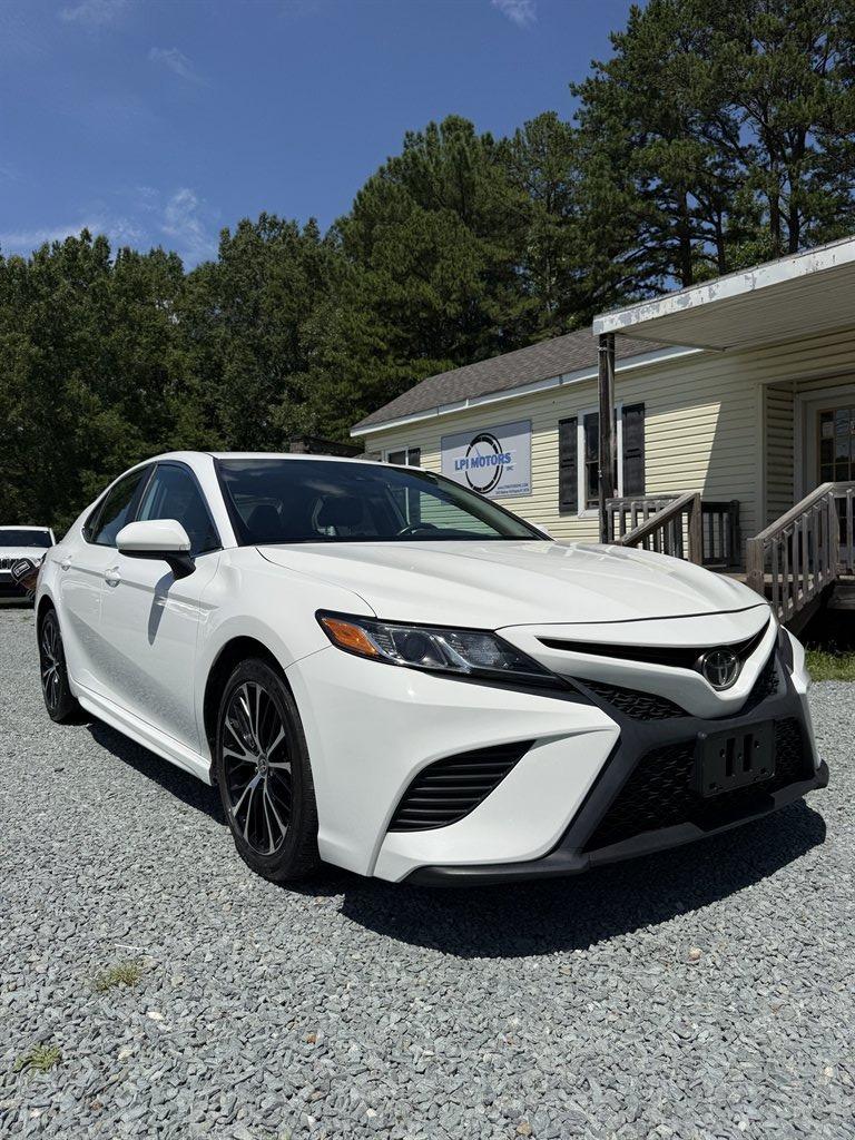 2020 Toyota Camry - $19,999