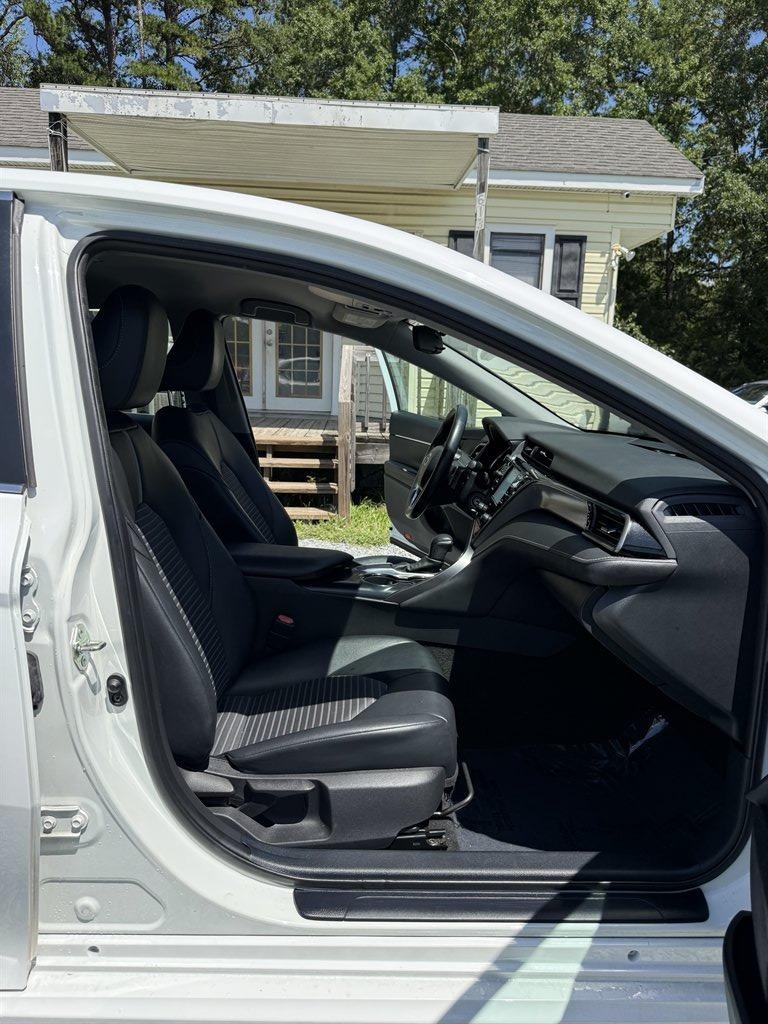 2020 Toyota Camry - $19,999