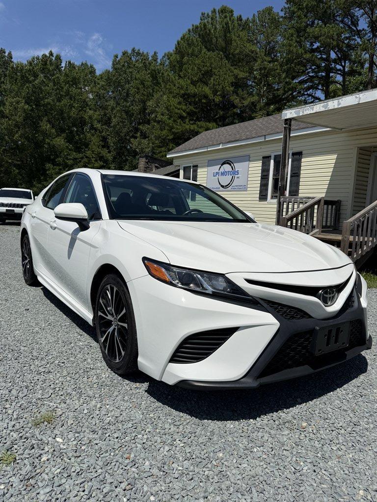 2020 Toyota Camry - $19,999