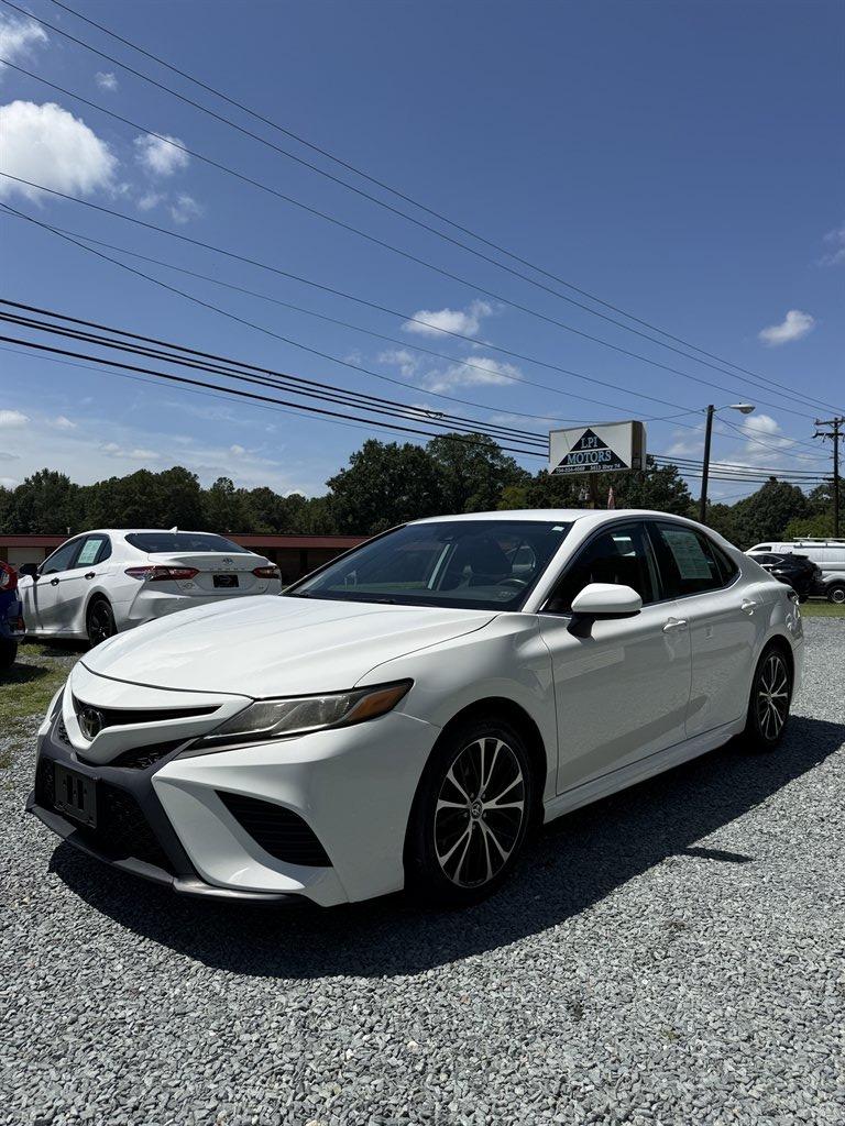 2020 Toyota Camry - $19,999