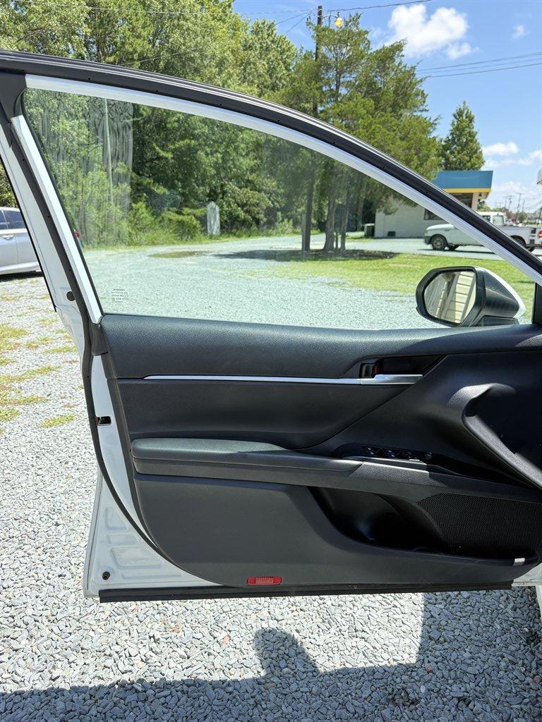 2020 Toyota Camry - $19,999