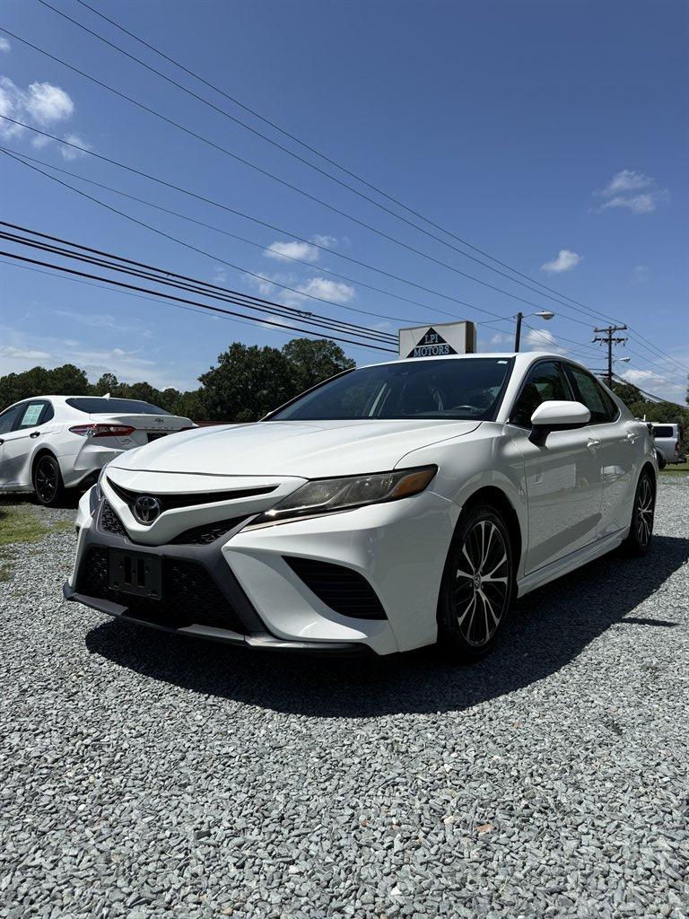 2020 Toyota Camry - $19,999