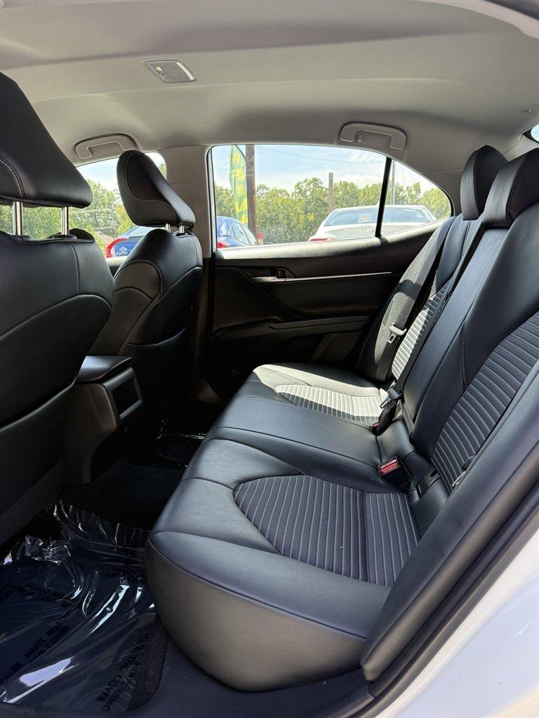 2020 Toyota Camry - $19,999